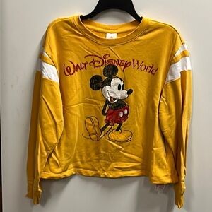 Walt Disney World crewneck sweatshirt. Women’s size large.